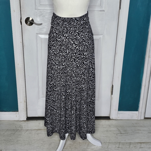 Christopher & Banks Long Skirt - Picture 8 of 16